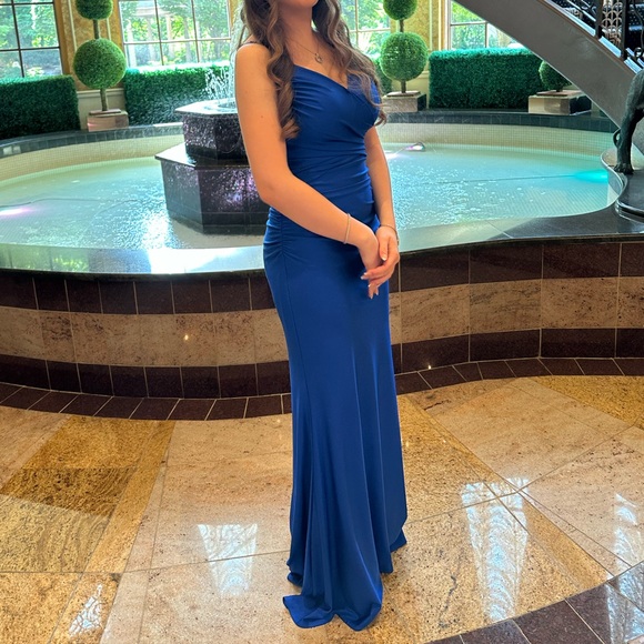 Royal blue prom dress size 4 - Picture 2 of 3